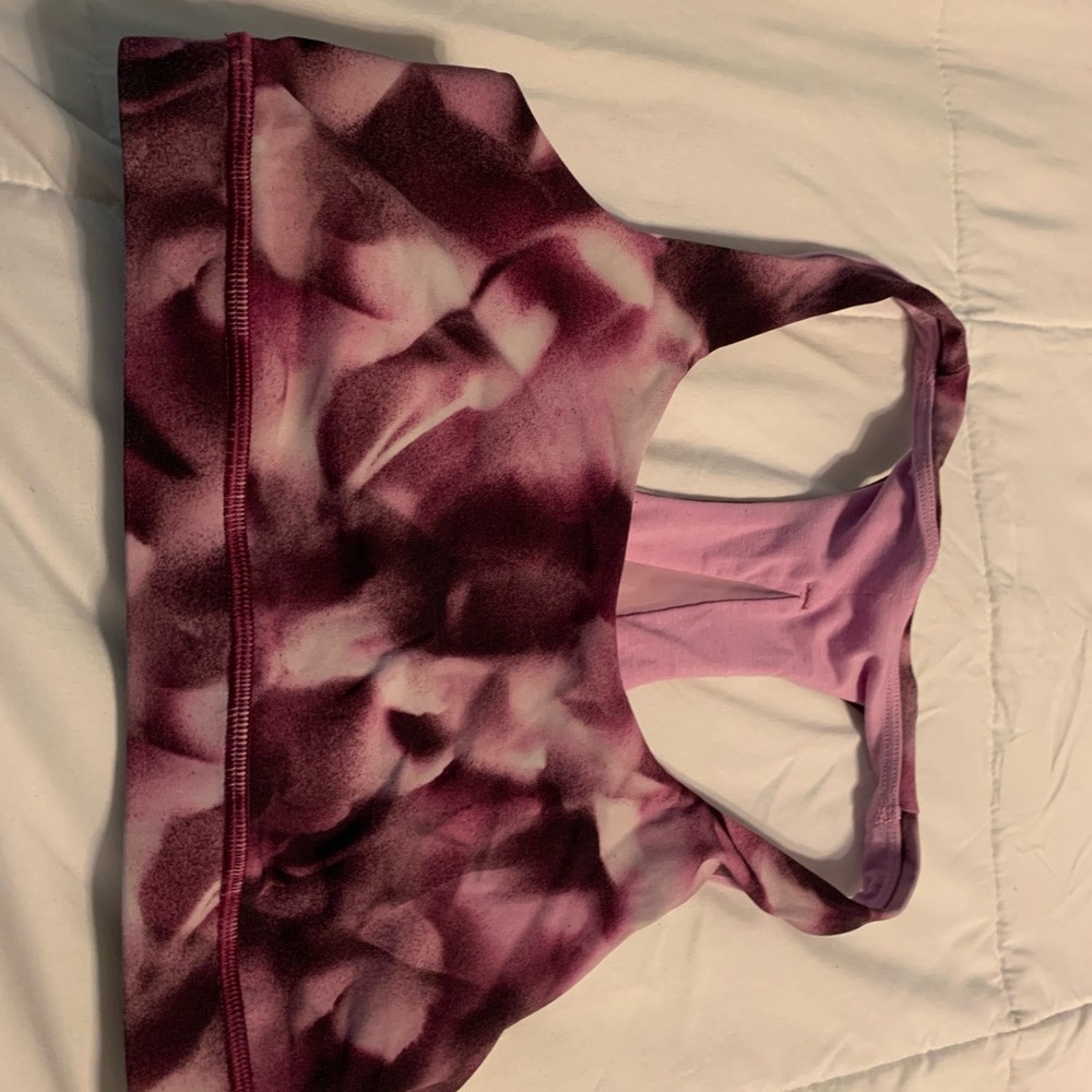 Lululemon sports bra